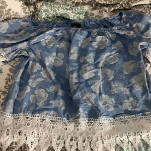 Cold shoulder the tag does show On back as shown